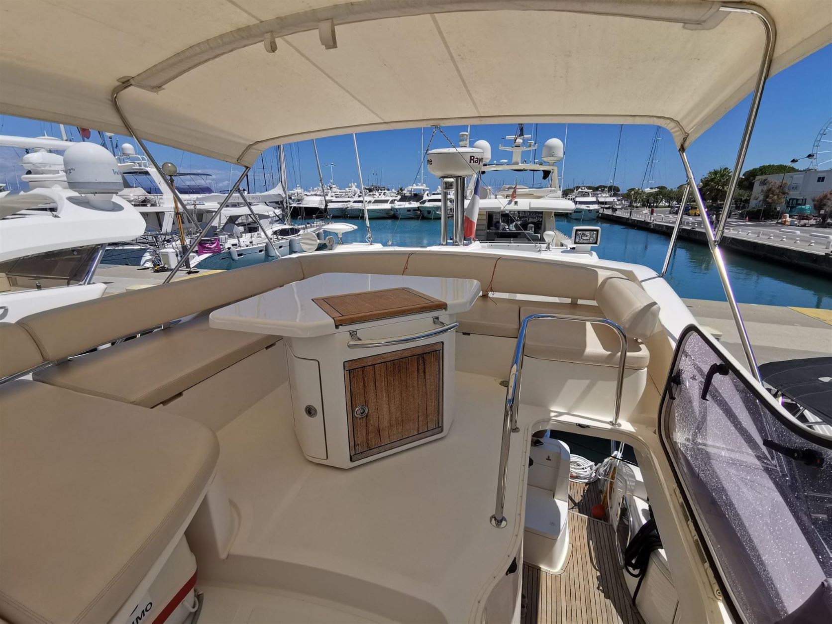 Azimut 47 Fly shaded flybridge seating — original operator photograph